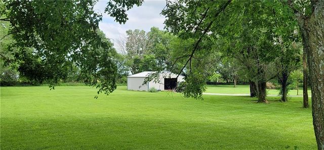 24761 Chiles Road, Paola, KS 66071