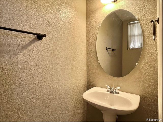 6725 S Winnipeg Cir 106, Aurora, CO 80016