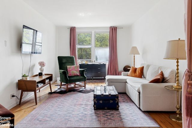 340 Haven Ave Apt 4H, New York City, NY 10033