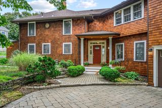 55 Prospect Ave, Hull, MA 02045