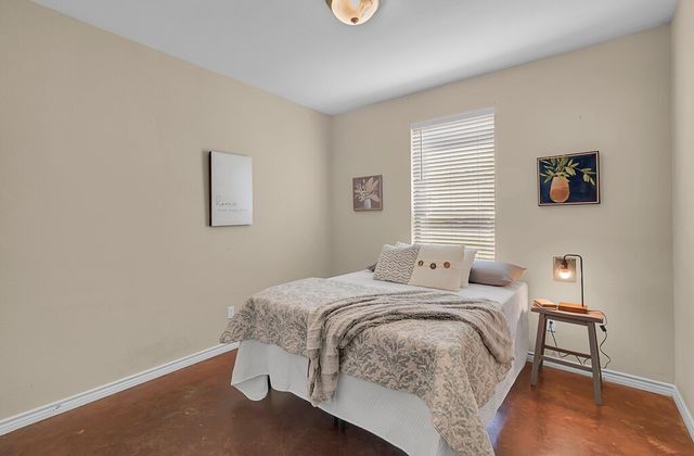 137 Flat Creek Drive, Robinson, TX 76706