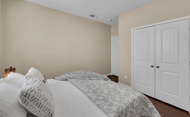 137 Flat Creek Drive, Robinson, TX 76706