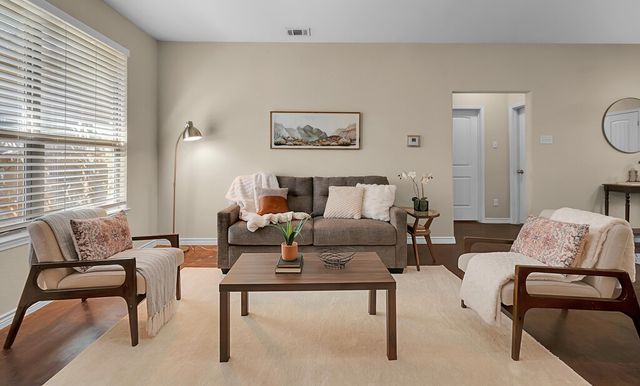 137 Flat Creek Drive, Robinson, TX 76706