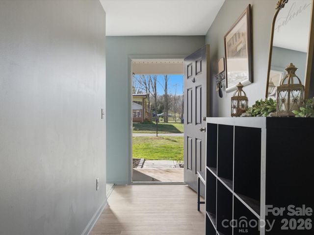 422 Perry Lane, Marshville, NC 28103