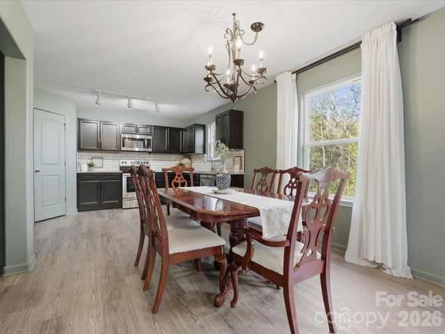 422 Perry Lane, Marshville, NC 28103