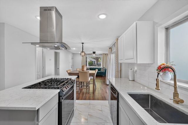 2739 Kingston Street, Dallas, TX 75211