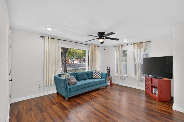 2739 Kingston Street, Dallas, TX 75211