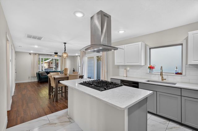 2739 Kingston Street, Dallas, TX 75211