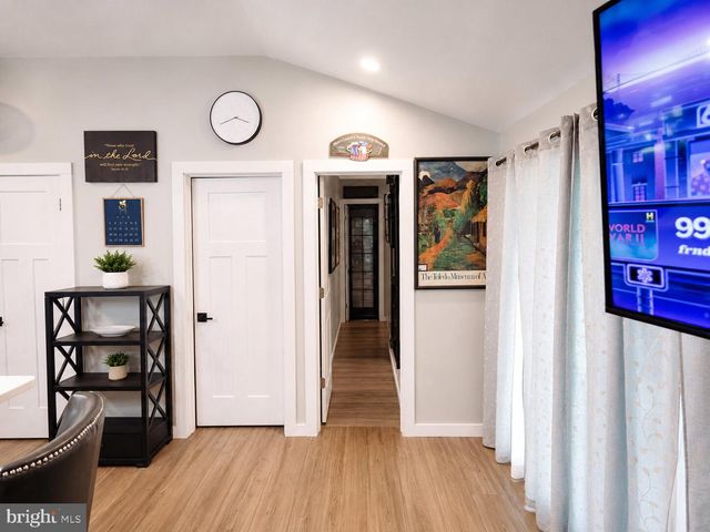 138 CRESTVIEW DR, Willingborough, NJ 08046