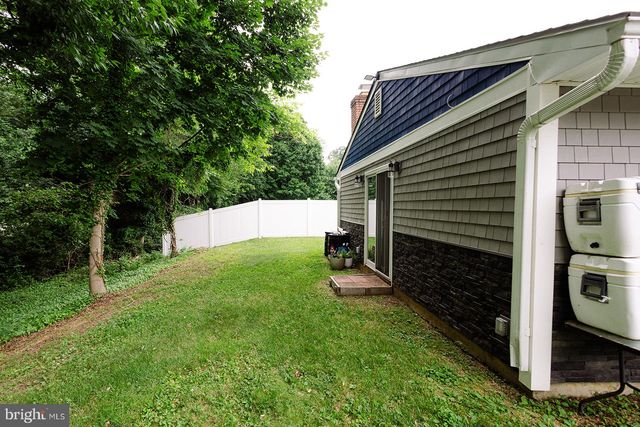 138 CRESTVIEW DR, Willingborough, NJ 08046