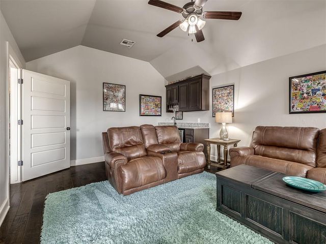 8720 NW 109th Terrace, Oklahoma City, OK 73162