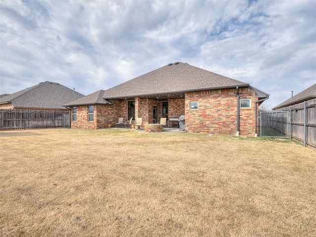 8720 NW 109th Terrace, Oklahoma City, OK 73162