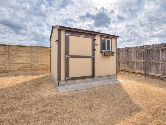 8720 NW 109th Terrace, Oklahoma City, OK 73162