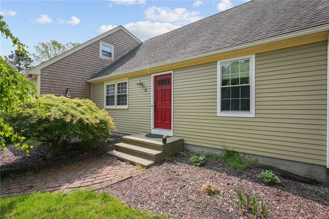 26 Ridgeside Lane, Tiverton, RI 02878