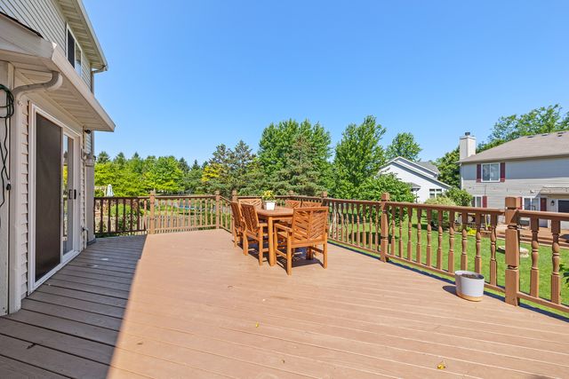 2462 Green Valley Court, Aurora, IL 60503