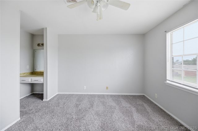 9914 E 22nd Place, Tulsa, OK 74129
