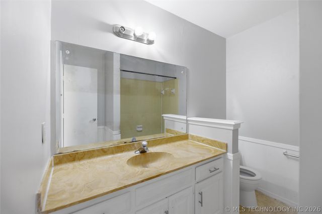 9914 E 22nd Place, Tulsa, OK 74129