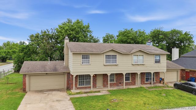 9914 E 22nd Place, Tulsa, OK 74129