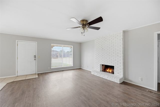 9914 E 22nd Place, Tulsa, OK 74129