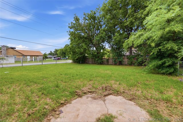 9914 E 22nd Place, Tulsa, OK 74129