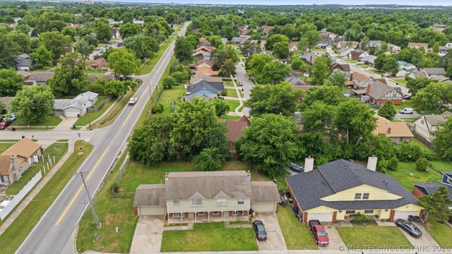 9914 E 22nd Place, Tulsa, OK 74129