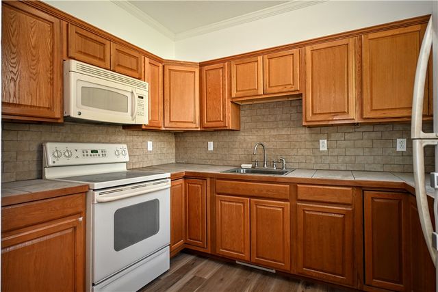 697 E Main St, Monongahela, PA 15063