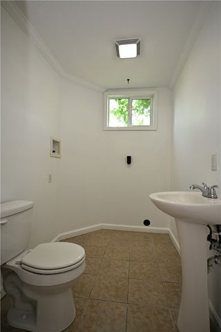 697 E Main St, Monongahela, PA 15063