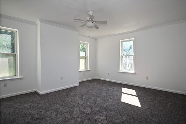 697 E Main St, Monongahela, PA 15063