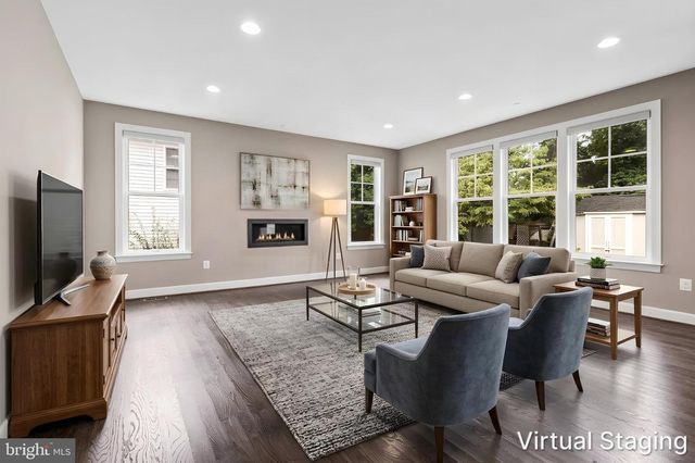 7223 PINE DR, Annandale, VA 22003