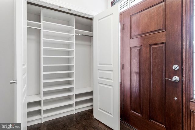 7223 PINE DR, Annandale, VA 22003