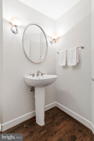 7223 PINE DR, Annandale, VA 22003
