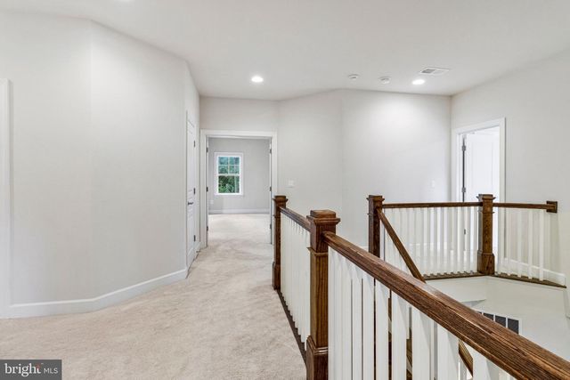7223 PINE DR, Annandale, VA 22003