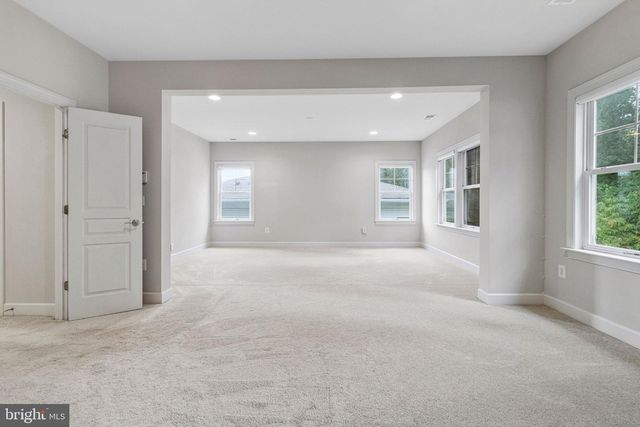 7223 PINE DR, Annandale, VA 22003
