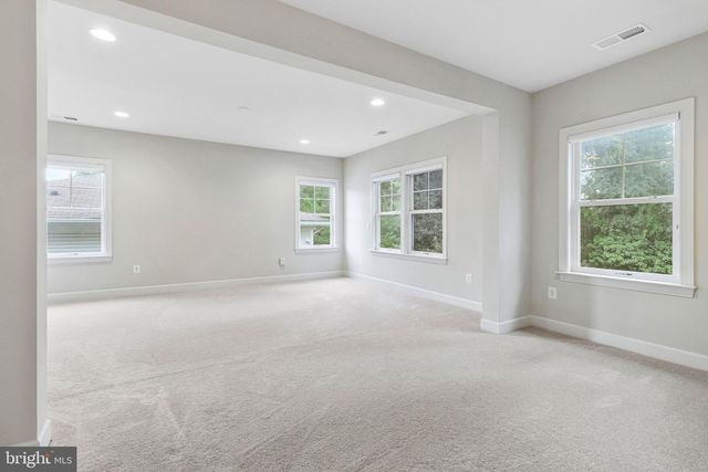 7223 PINE DR, Annandale, VA 22003