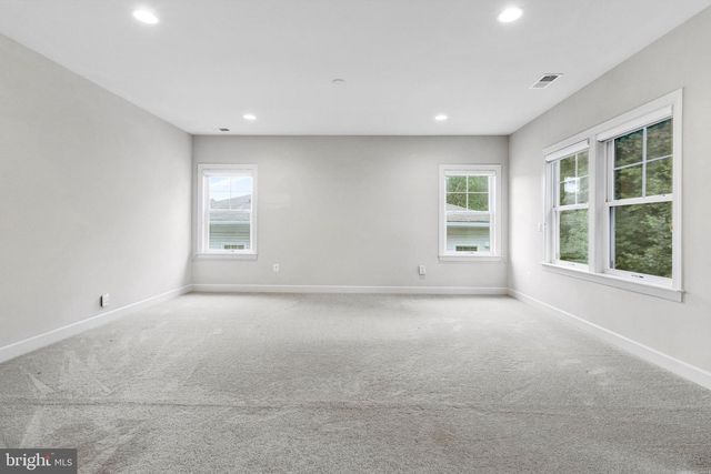 7223 PINE DR, Annandale, VA 22003