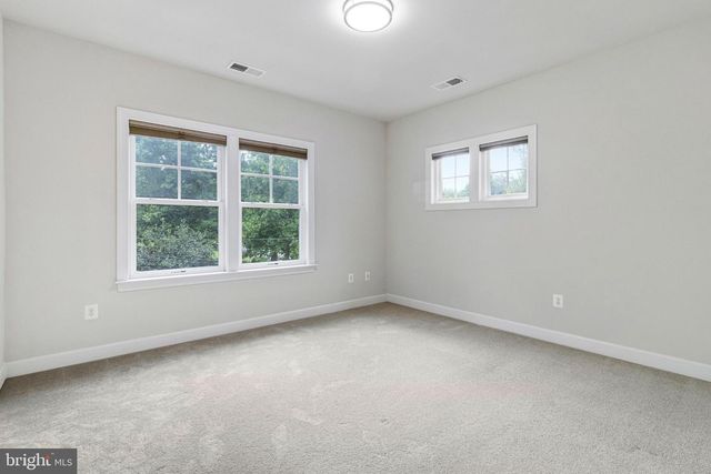 7223 PINE DR, Annandale, VA 22003