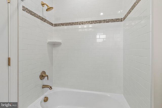 7223 PINE DR, Annandale, VA 22003