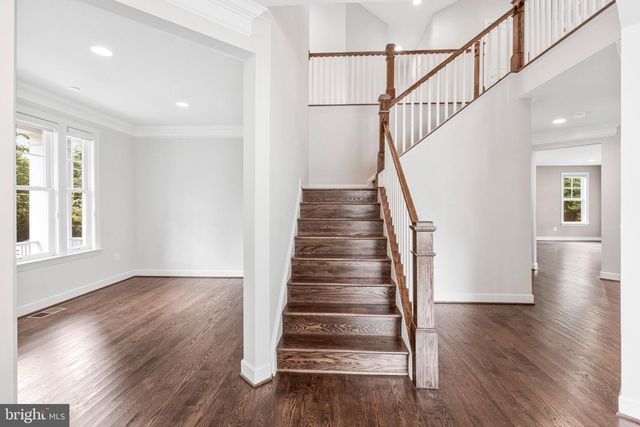 7223 PINE DR, Annandale, VA 22003