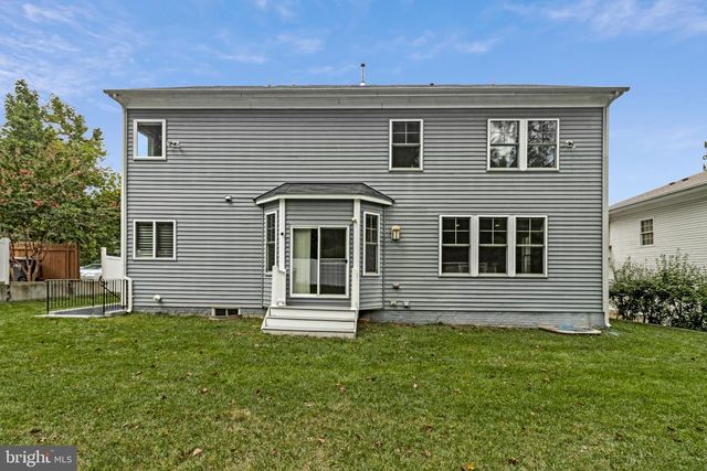 7223 PINE DR, Annandale, VA 22003