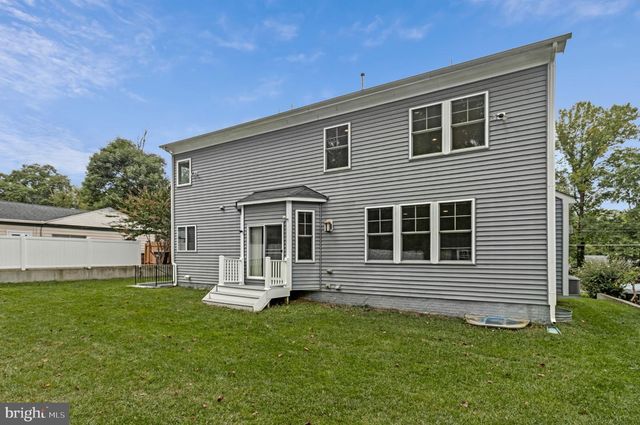 7223 PINE DR, Annandale, VA 22003