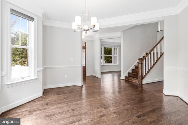 7223 PINE DR, Annandale, VA 22003