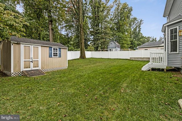 7223 PINE DR, Annandale, VA 22003