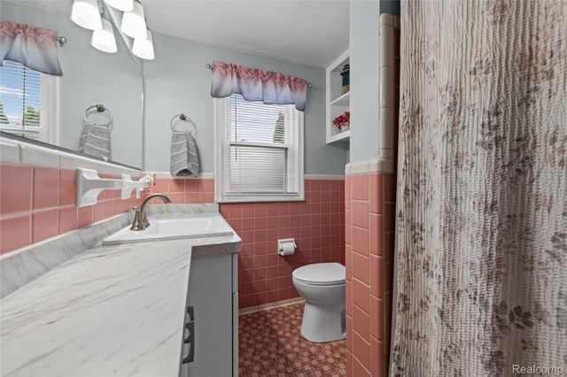 2621 Woodland Avenue, Royal Oak, MI 48073