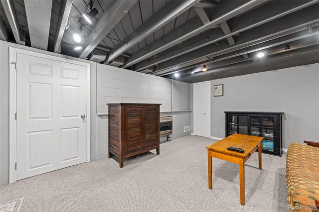 2621 Woodland Avenue, Royal Oak, MI 48073