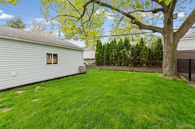 2621 Woodland Avenue, Royal Oak, MI 48073