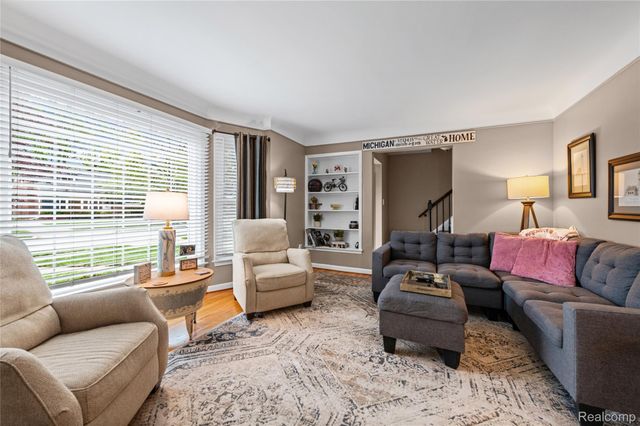 2621 Woodland Avenue, Royal Oak, MI 48073