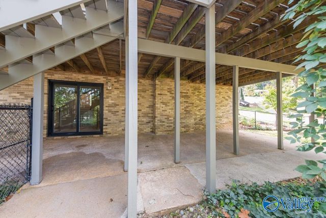 5825 Jones Valley Drive SE, Huntsville, AL 35802