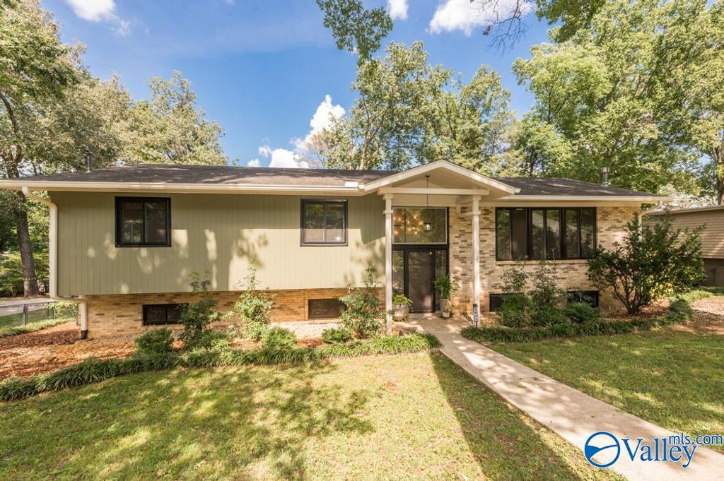 5825 Jones Valley Drive SE, Huntsville, AL 35802