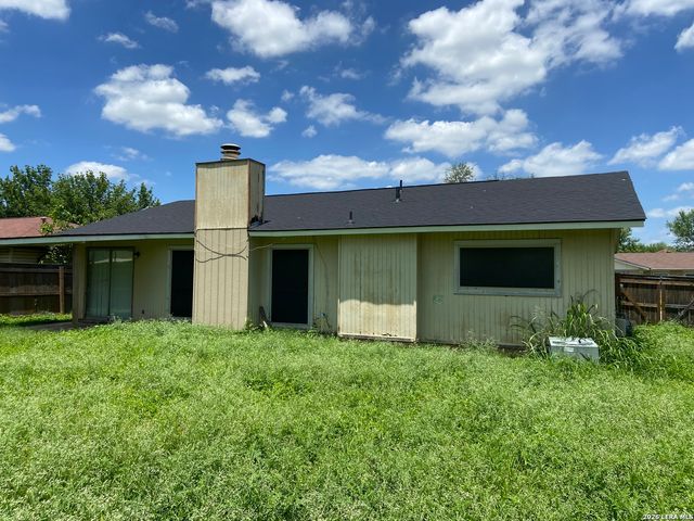 2306 Frontier Trl, San Antonio, TX 78251
