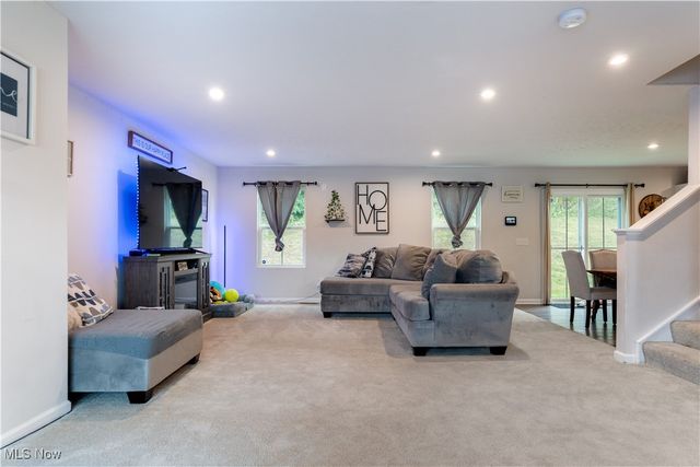 3564 Kenyon Creek Avenue NW, Massillon, OH 44647